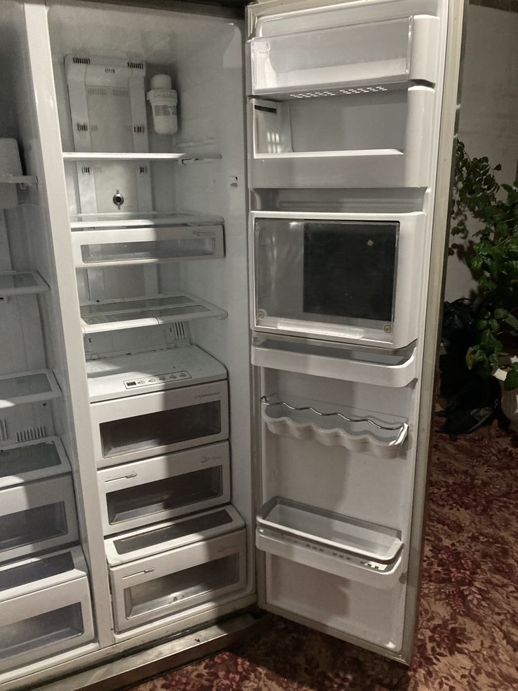 Холодильник..