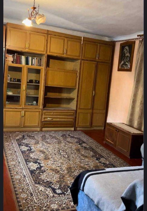 продаж будинку по самій гарячій ціні з всіма комунікаціями.