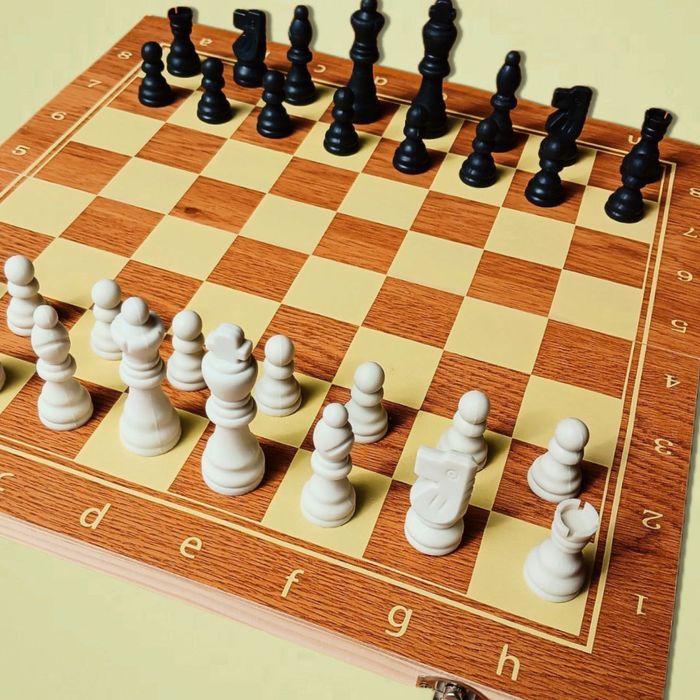 Шахи, шахматы, настольные игры