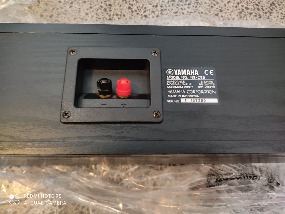 Coluna Yamaha NS-C55