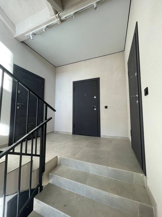 Продам двохкімнатну квартиру 62м2