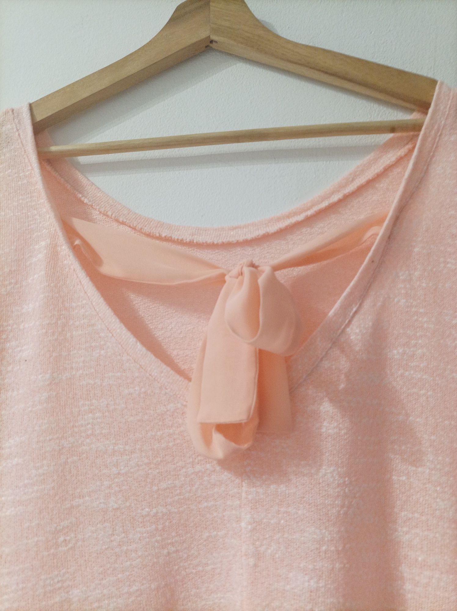 Blusa em salmão com laço