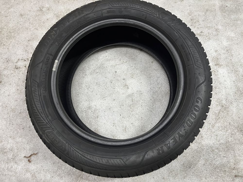 205/55/16 91V GOODYEAR VECTOR 4 season jak nowe