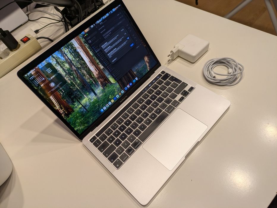 Portátil MacBook pro M1 | 16GB RAM | 256GB SSD