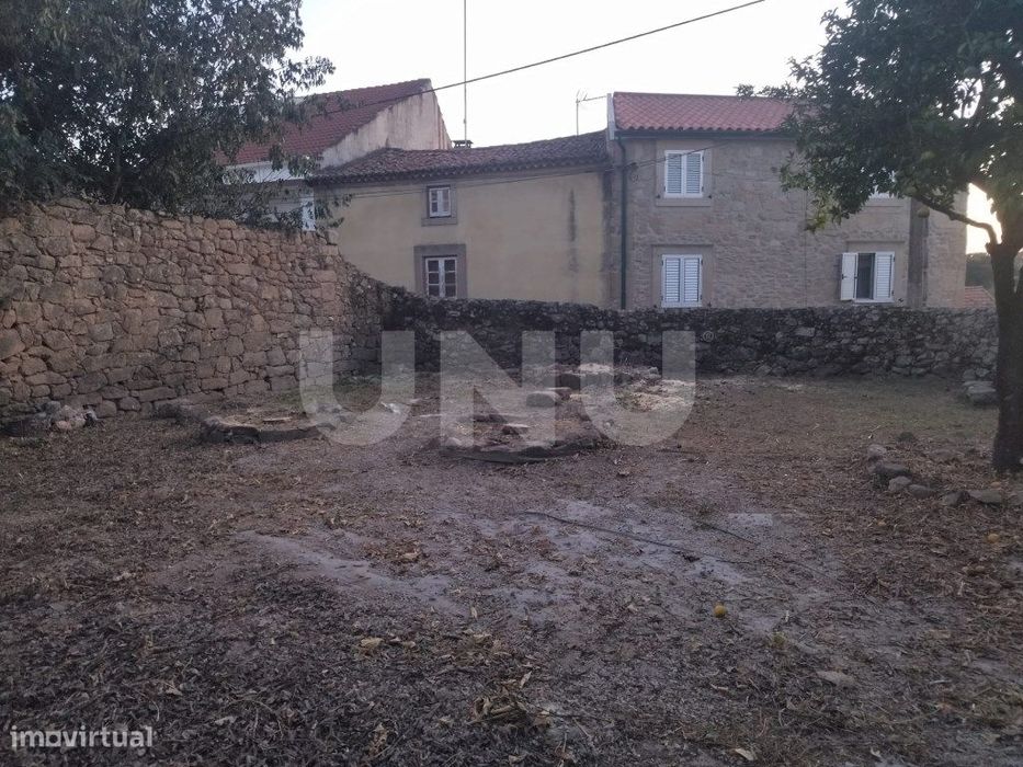 Terreno Urbano para Venda em Escalos de Baixo.