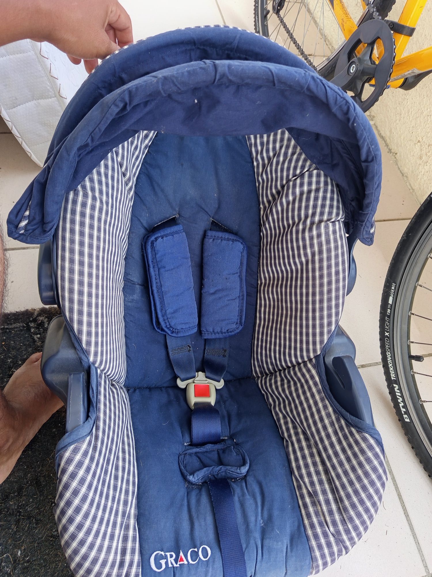 Cadeirinha de bebé usado mas em bom estado