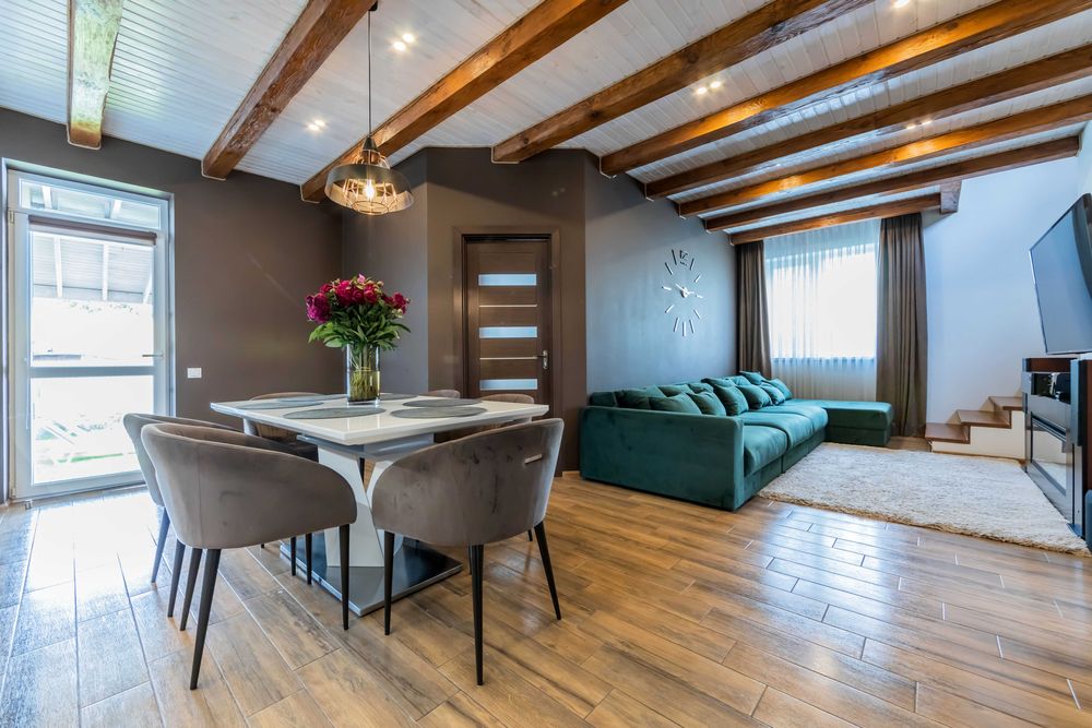 Продаж будинку дуплексу  в місті Київ. басейн .ГАЗ. генератор.підвал