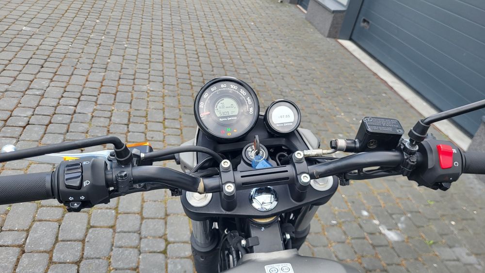 Royal Enfield Himalayan Scram 411