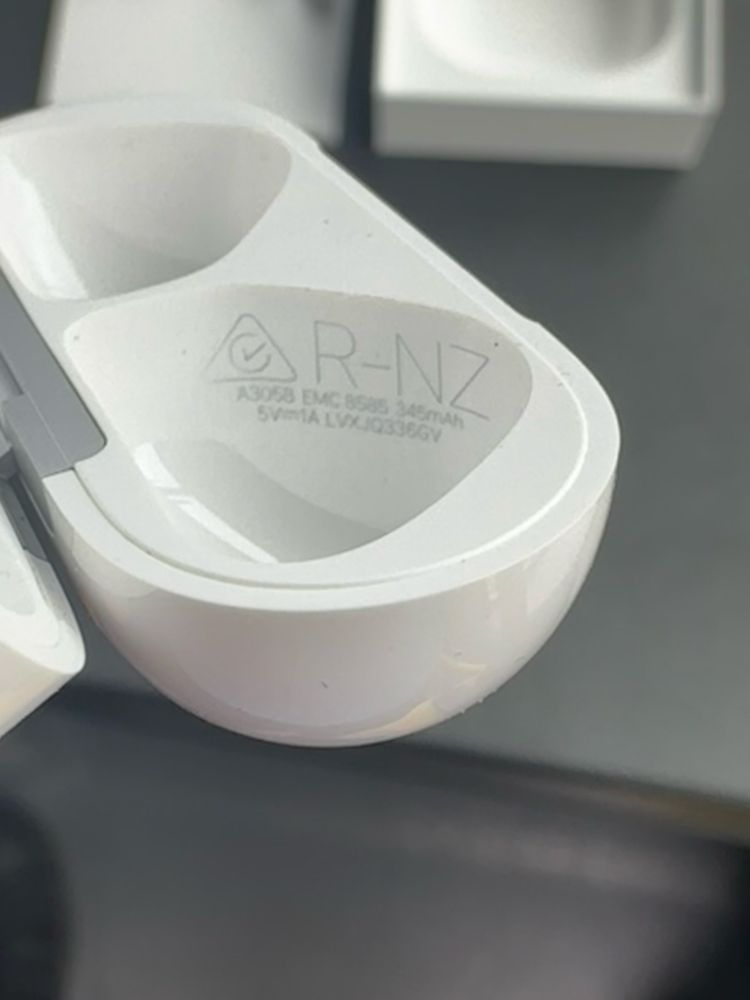 AirPods 4 bez ANC, Stan Bardzo Dobry, Gwarancja!