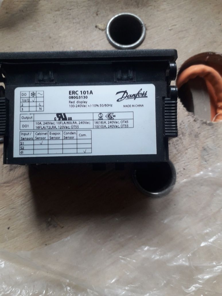 Danfoss EKC 102С Контролери для регулювання холодильного обладнання.