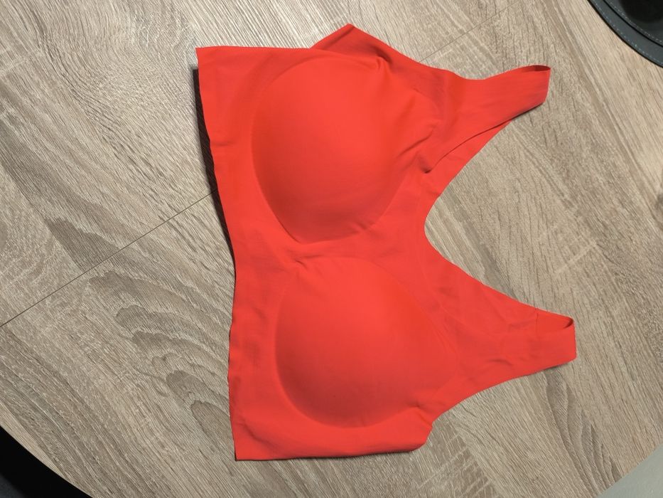 Biustonosz bezszwowy XL nowy