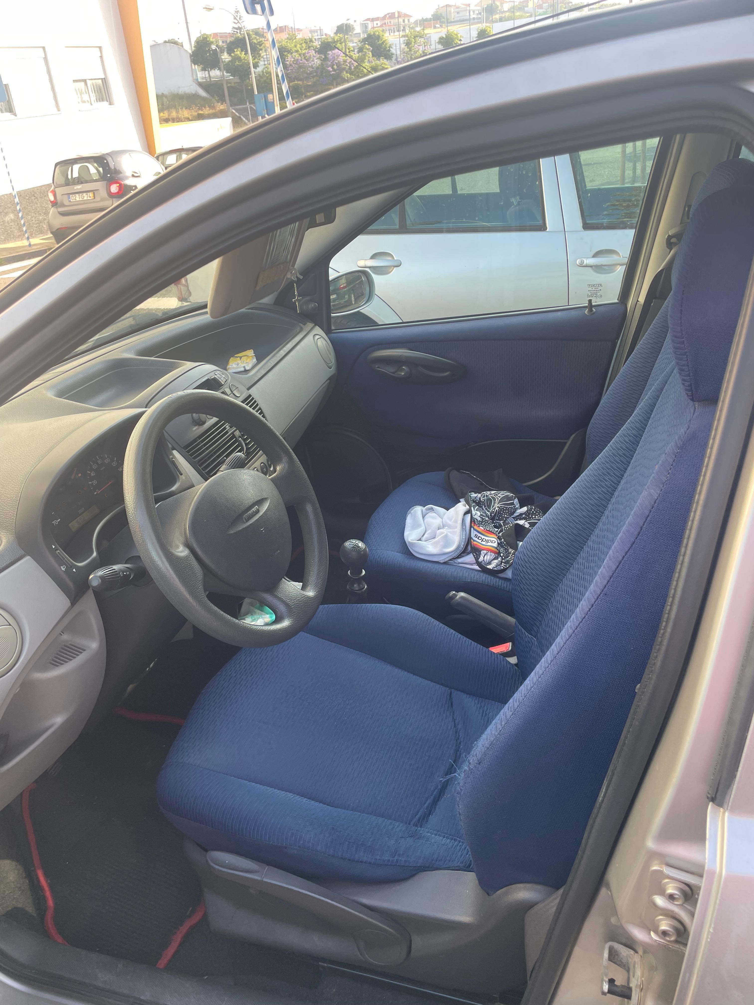 Fiat Punto super económico, pegar e andar