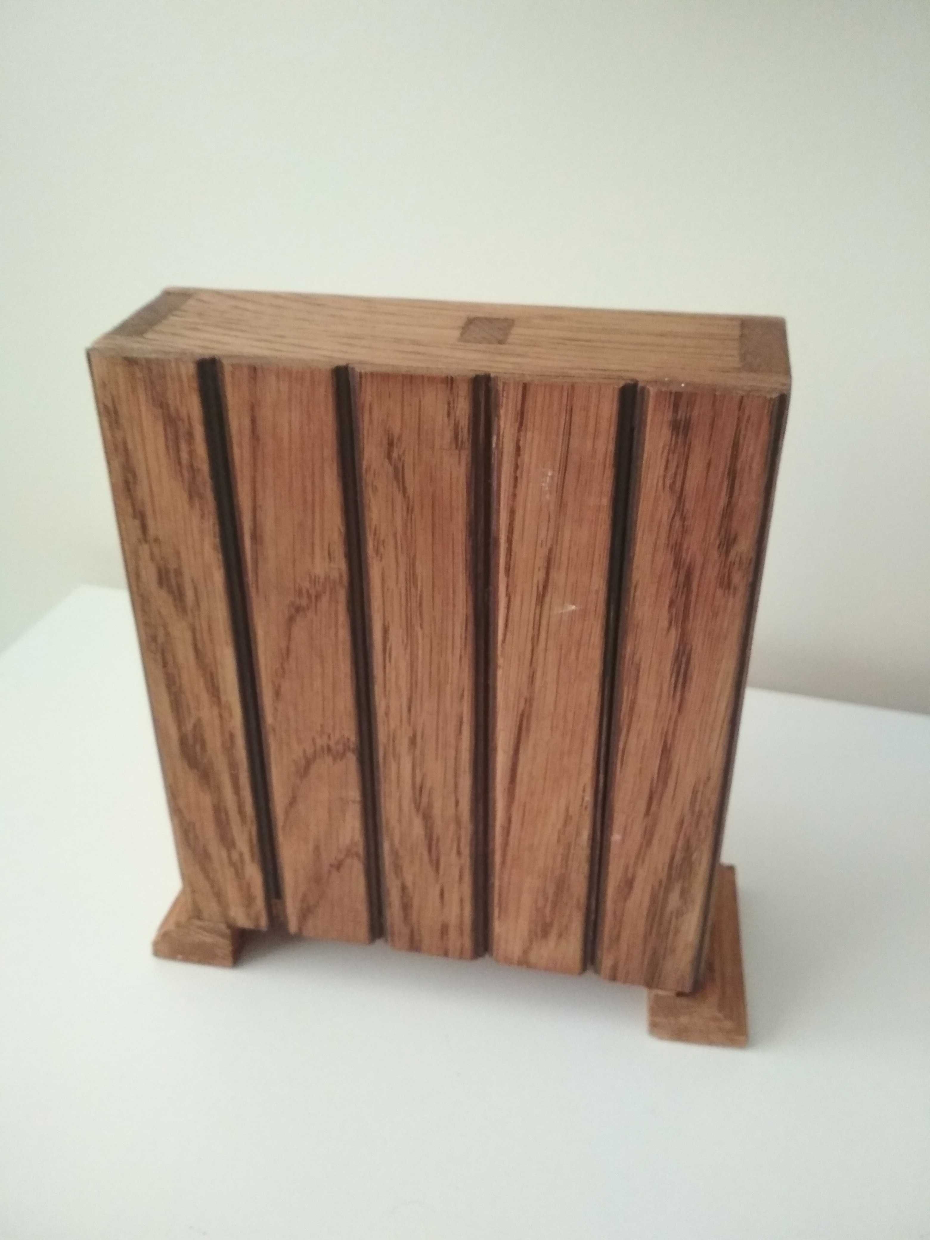 Piękna Drewniana skrytka szkatułka