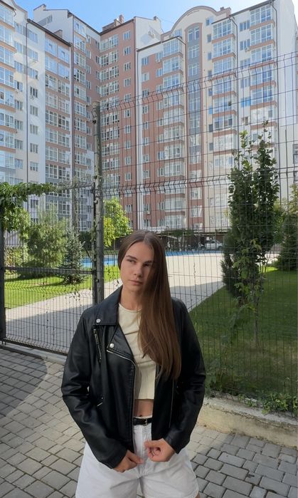 Продам шкірянку в ідеальному стані