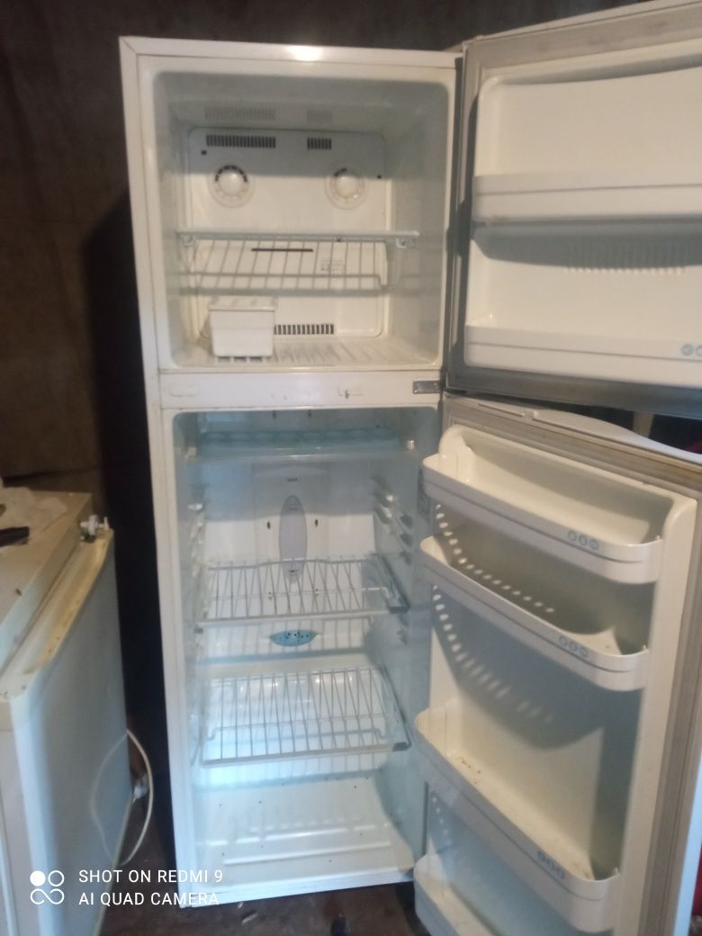 Продам  холодильник LG