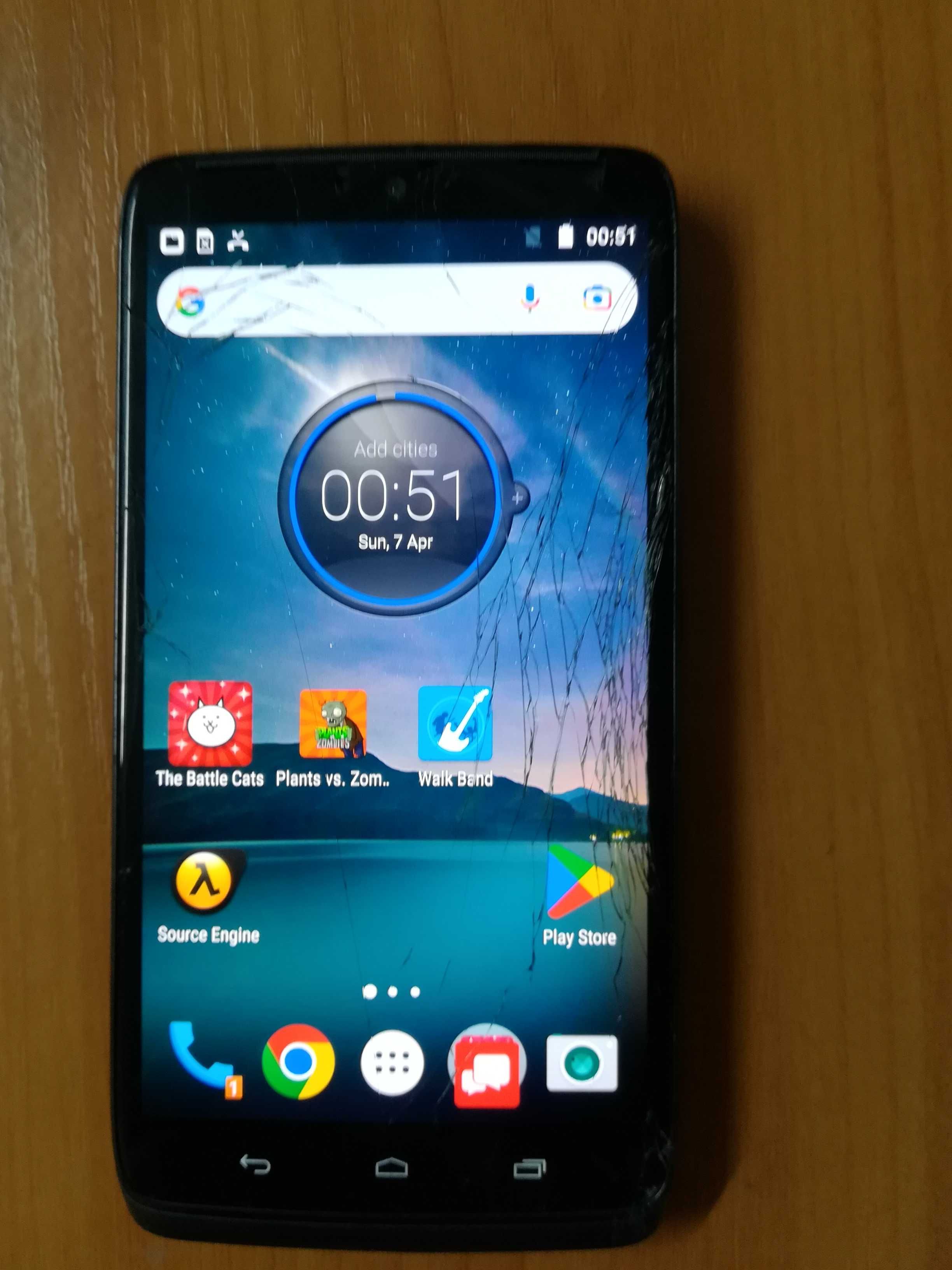 Motorola DROID Turbo рабочий  экран с трещинами  3/32Gb