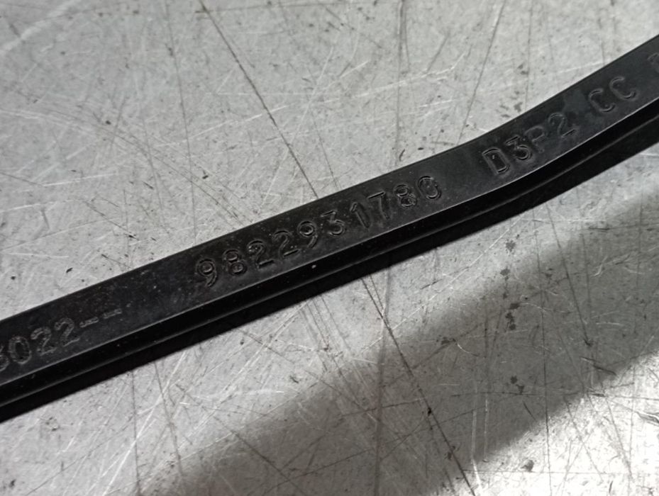 Haste / braço de escova limpa vidros frente direita CITROËN C4 III