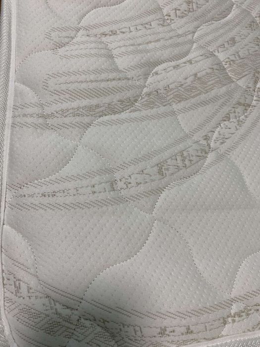 Продаю дві  односпальні кроваті