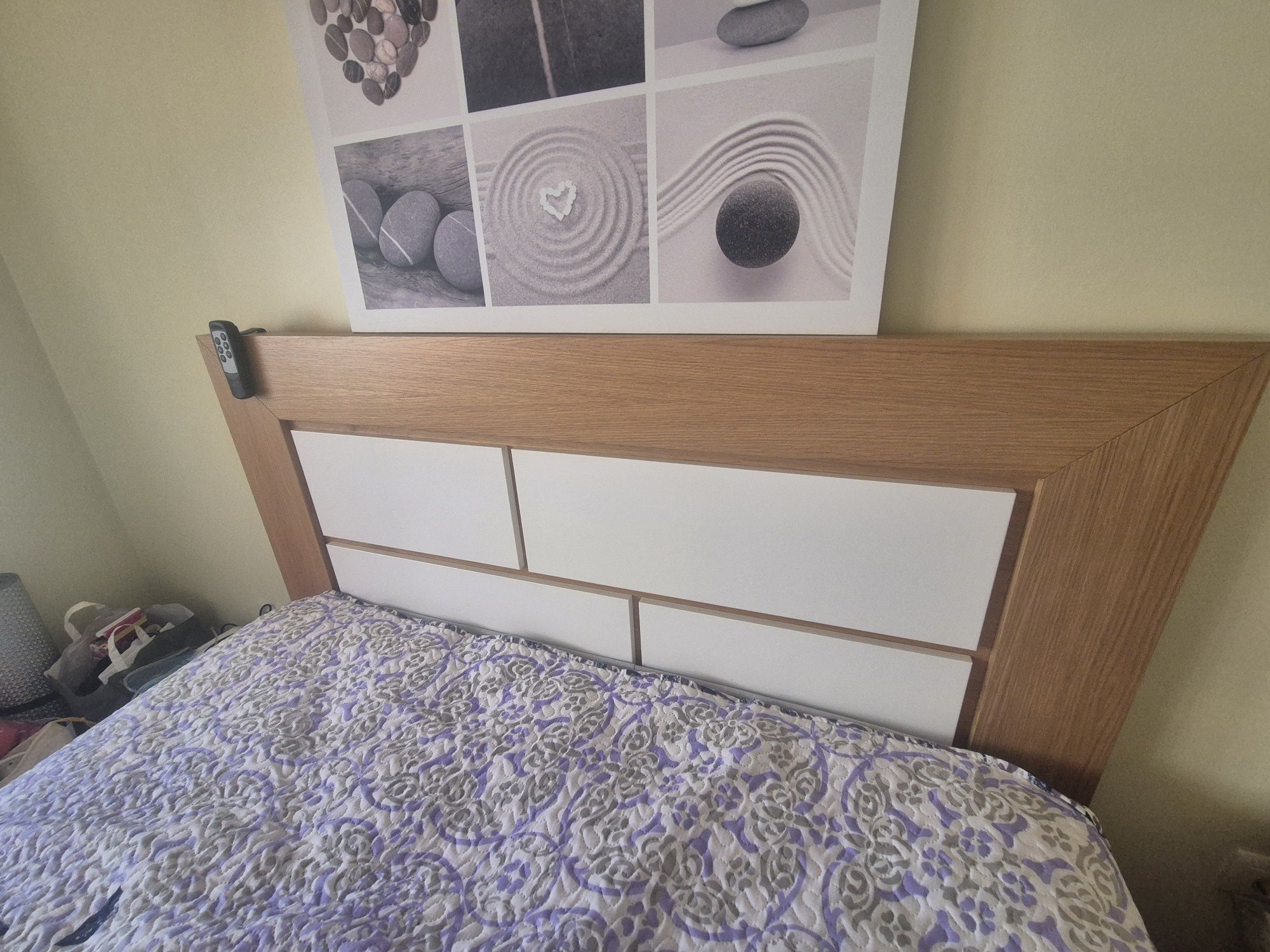 Cama de casal com estrado eletrico