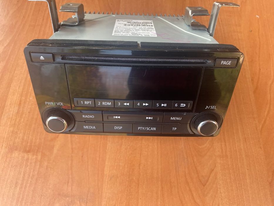 RADIO CD FM MITSUBISHI L200 8701A562 4810P035