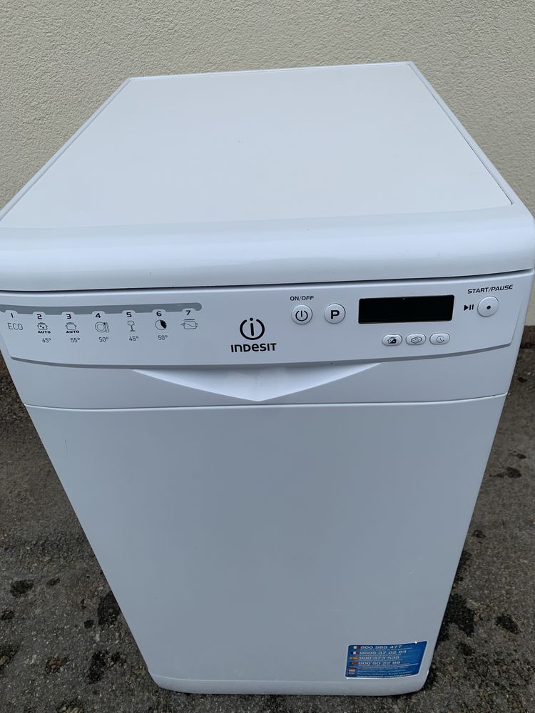 Zmywarka wolnostojąca Indesit