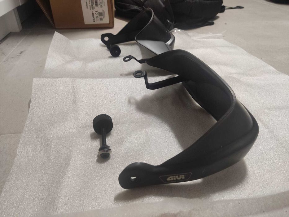 Guarda mãos Givi Honda NC750X