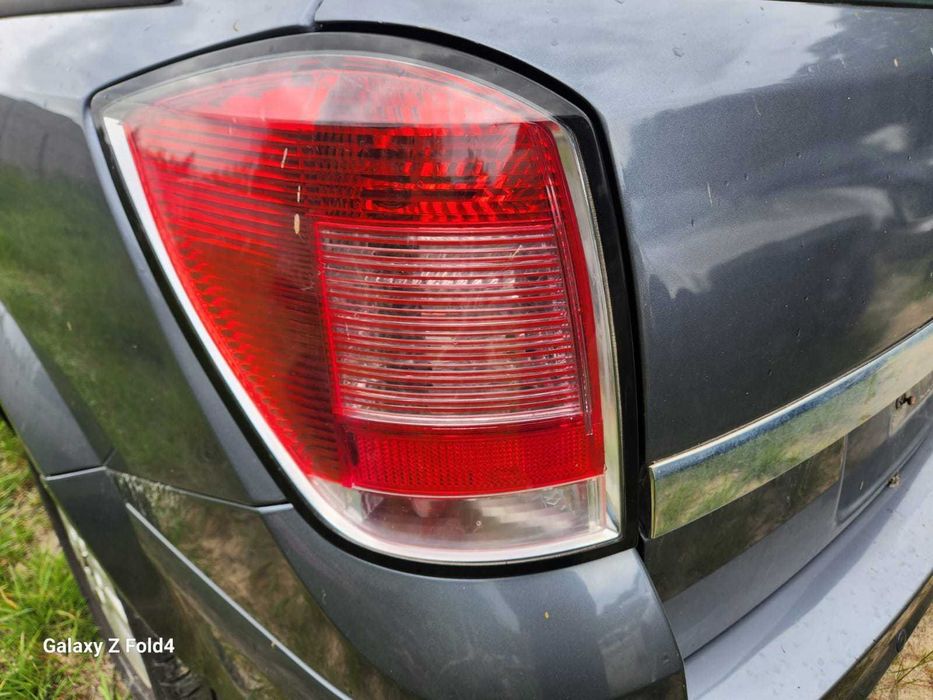 Opel Astra H Z155 kombi, błotnik, drzwi, Klima kierownica lampy