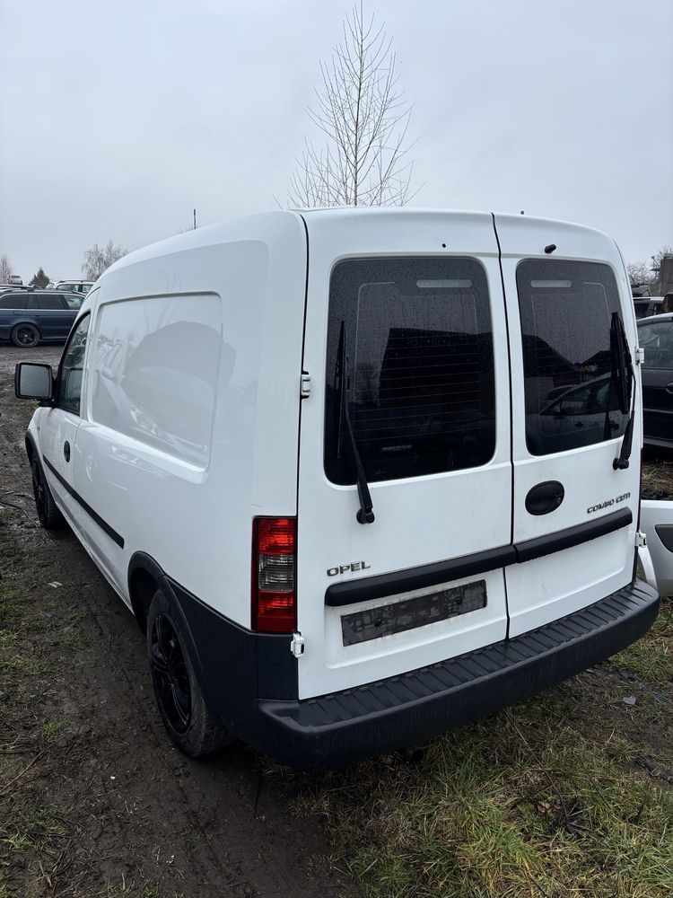 Combo C drzwi tył Y474 części maska zderzak lampa błotnik
