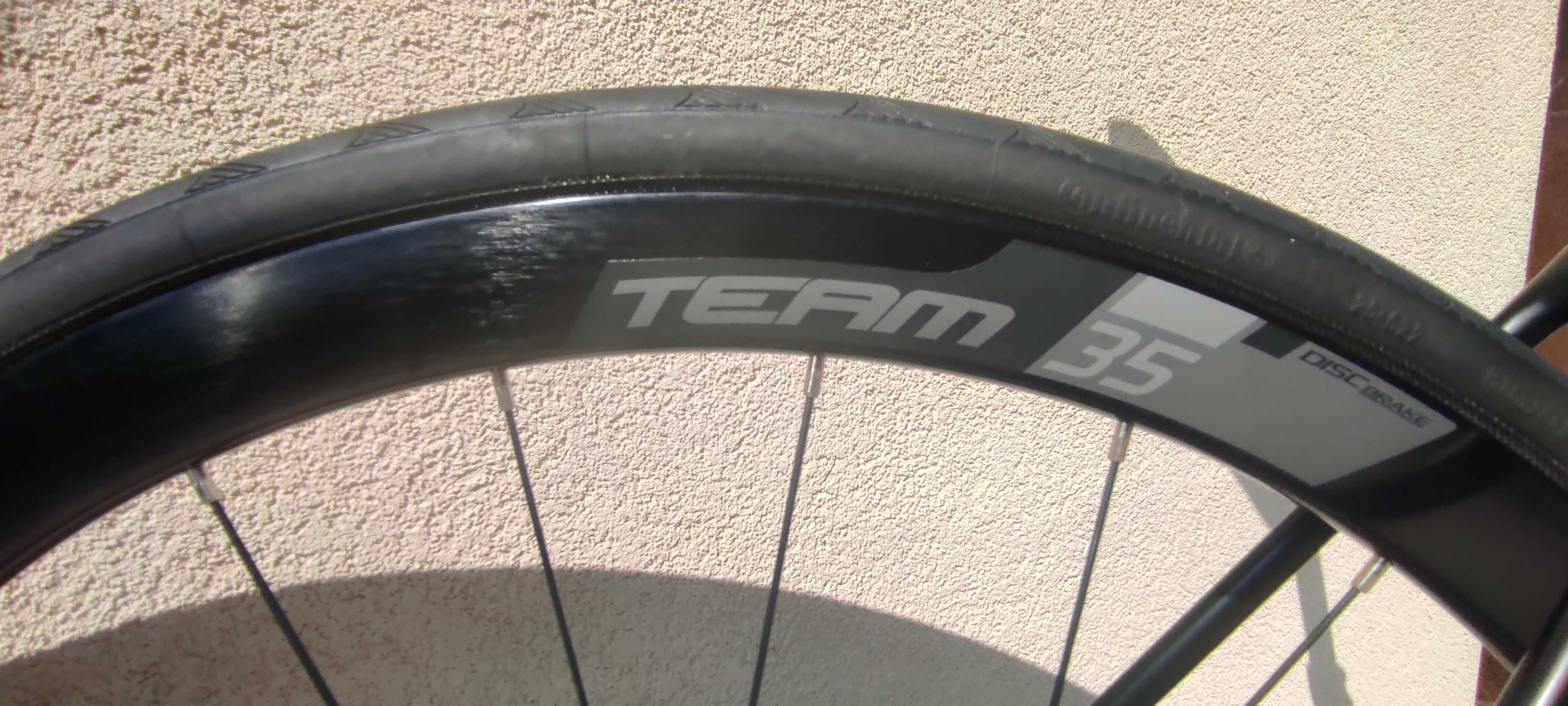Bicicleta CERVÉLO R3 disc DI2