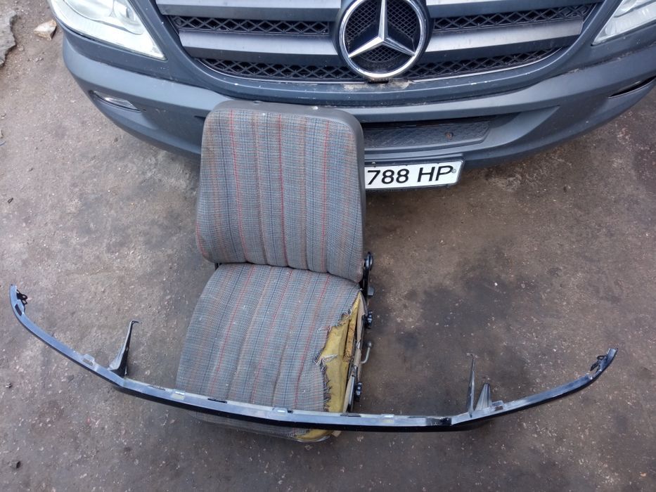 Улыбка Mercedes Sprinter 906 до 2014 года панель передняя птица