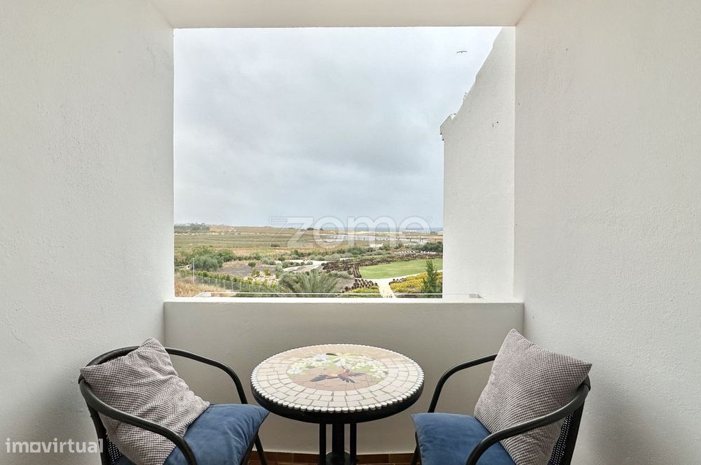 Apartamento T2 em Armação de Pêra