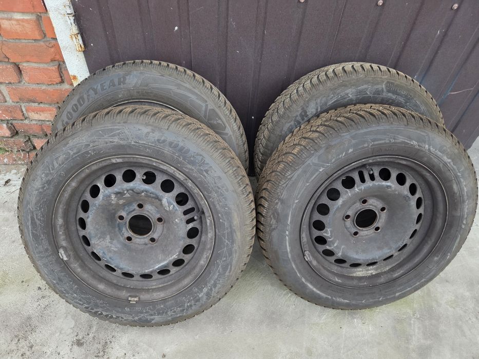 Зимова гума Goodyear Ultragrip 91Т 195/65 r15