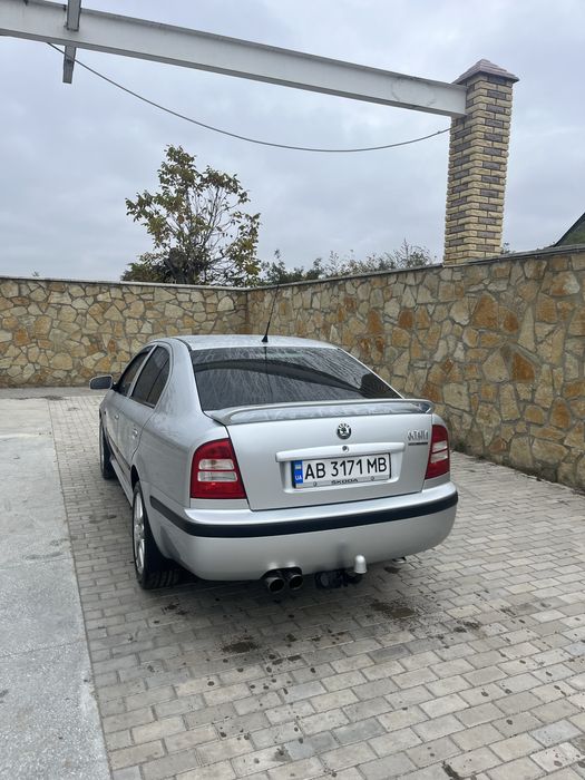 Продам  автомобіль Skoda Tour 1.8turbo