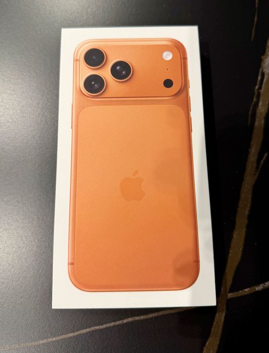 iPhone 17 pro max orange