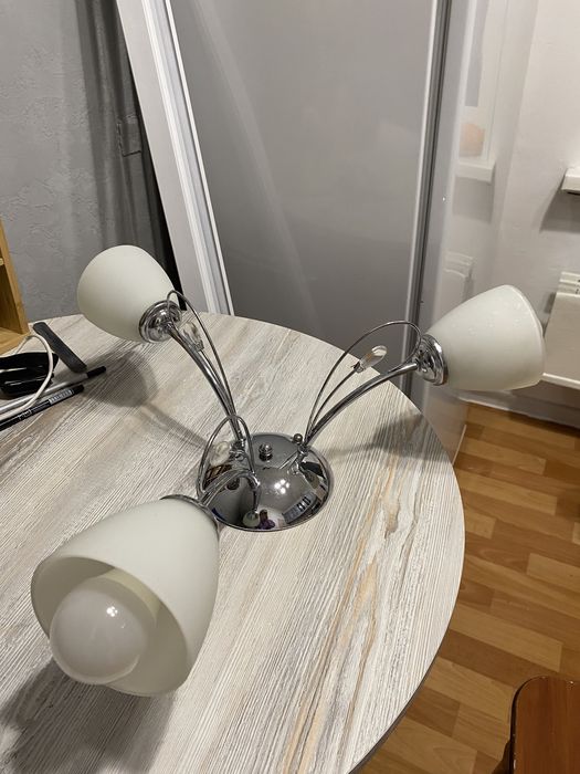 Люстра з трьома плафонами для кухні, спальні, вітальні