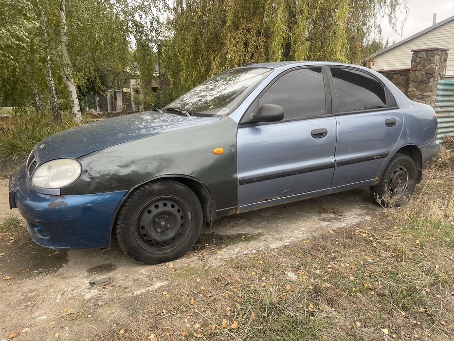 Продам Део ланос на уверенном ходу.