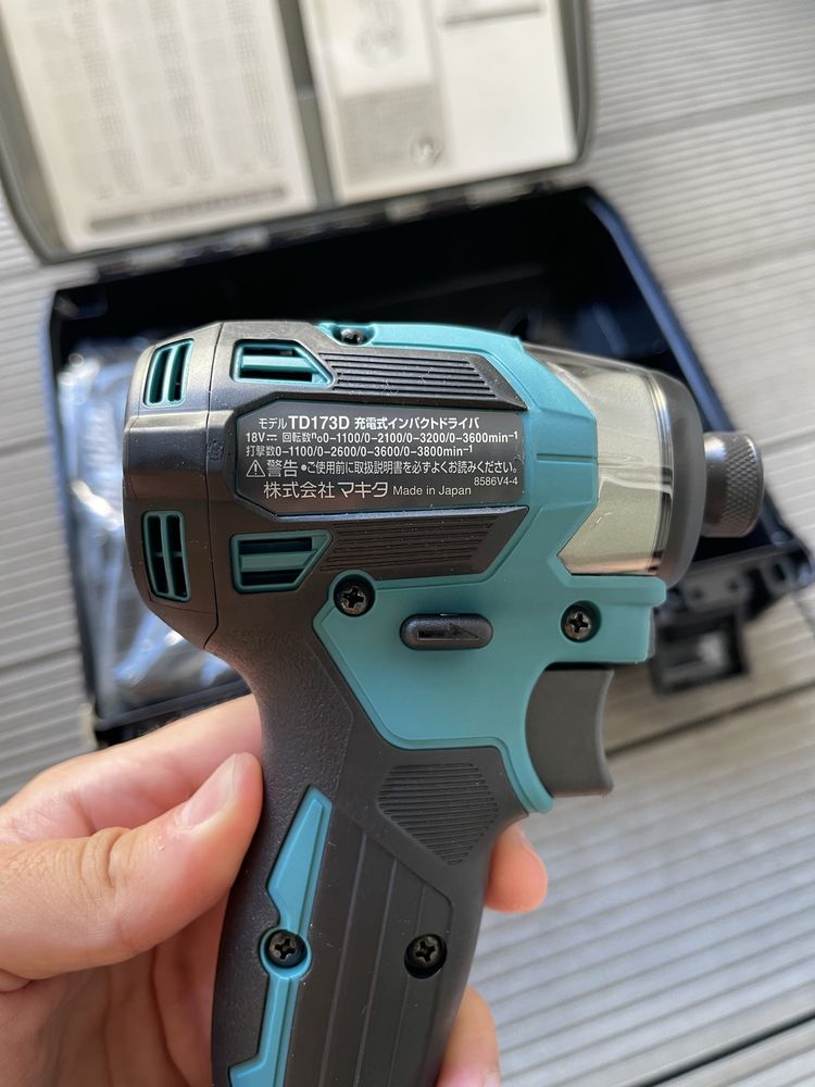 Ударний шуруповерт Makita TD 173D RGX Японія