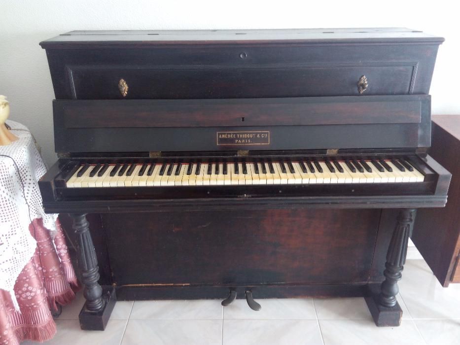 Piano Vertical Amédée Thibout