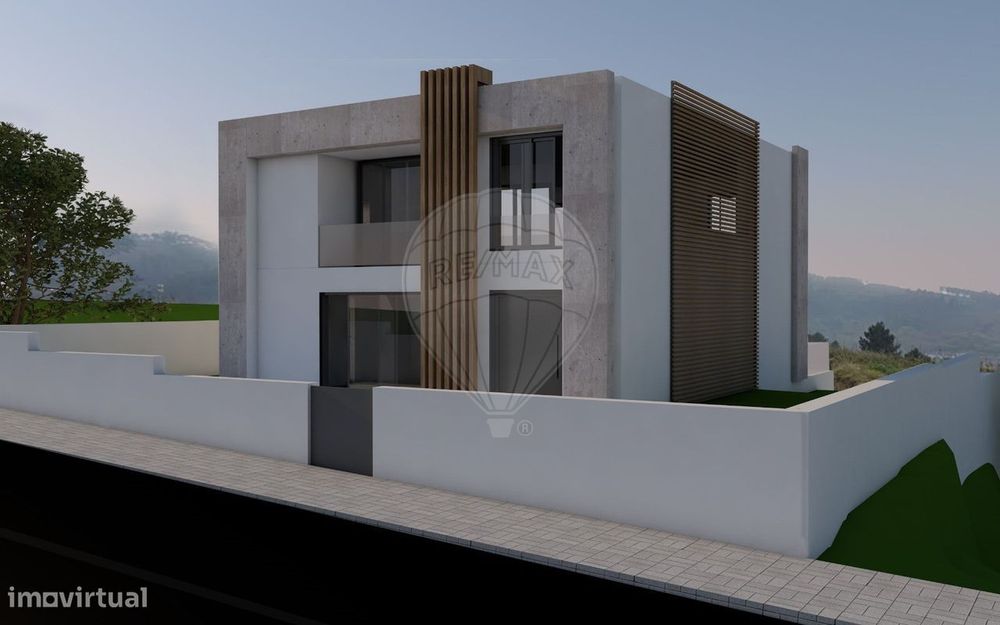 Moradia T4 para venda