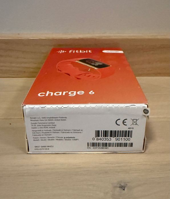 Fitbit Charge 6 • Red • Новий