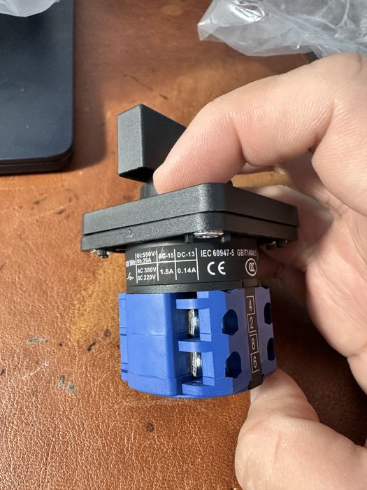 Botão rotativo LW26-20Q 20A 2POS.