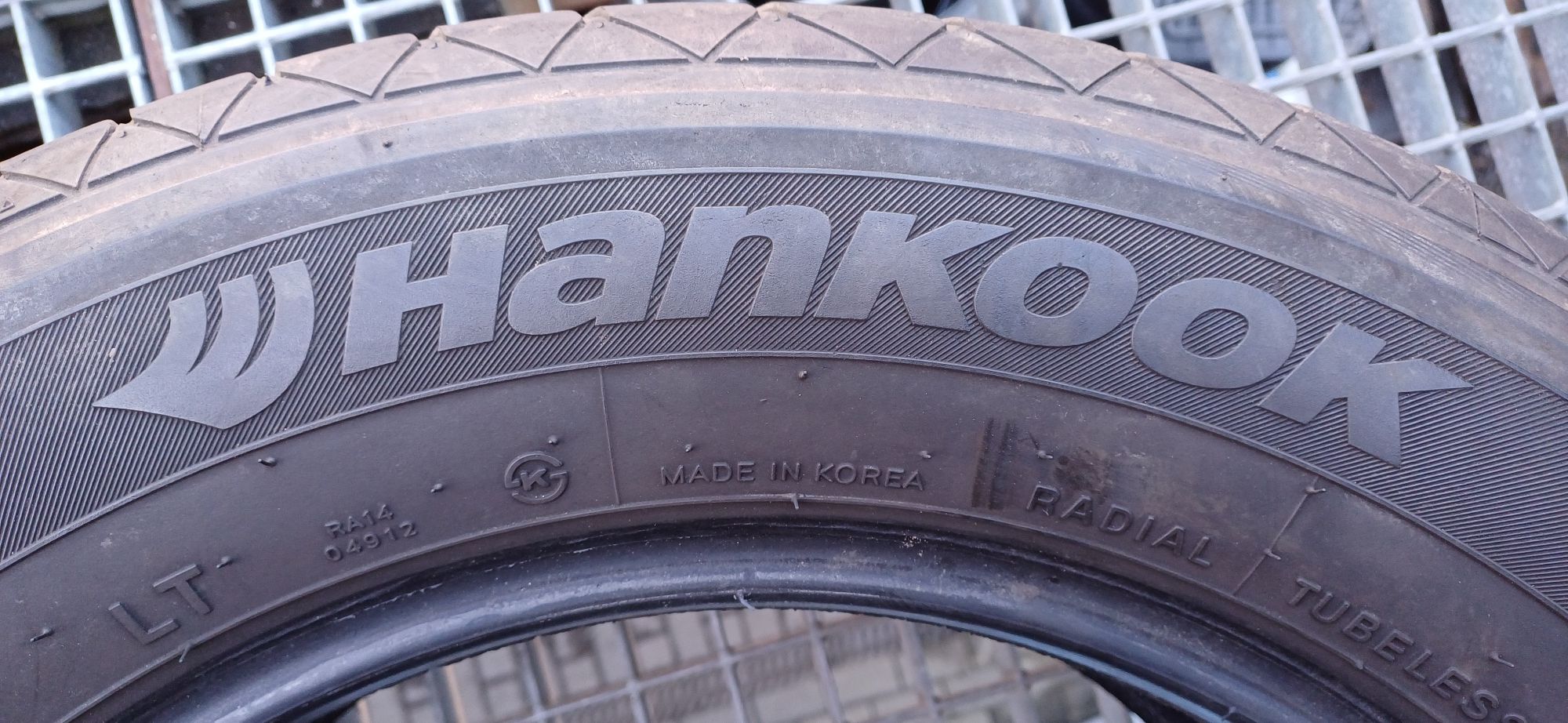 225/60R16C HANKOOK , dwie opony letnie wzmacniane.