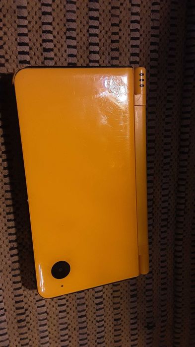 Nintendo dsi xl com jogo e carregador