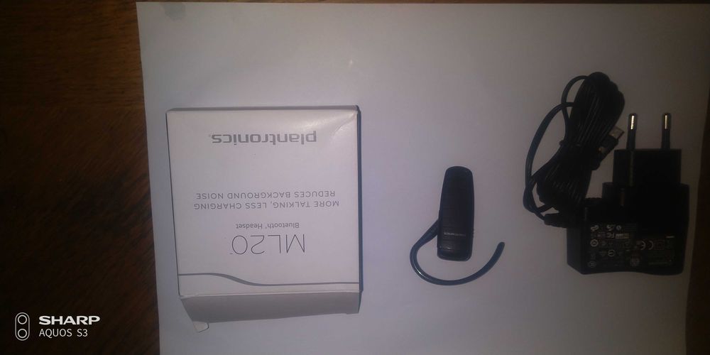 Bluetooth гарнитура Plantronics Ml20