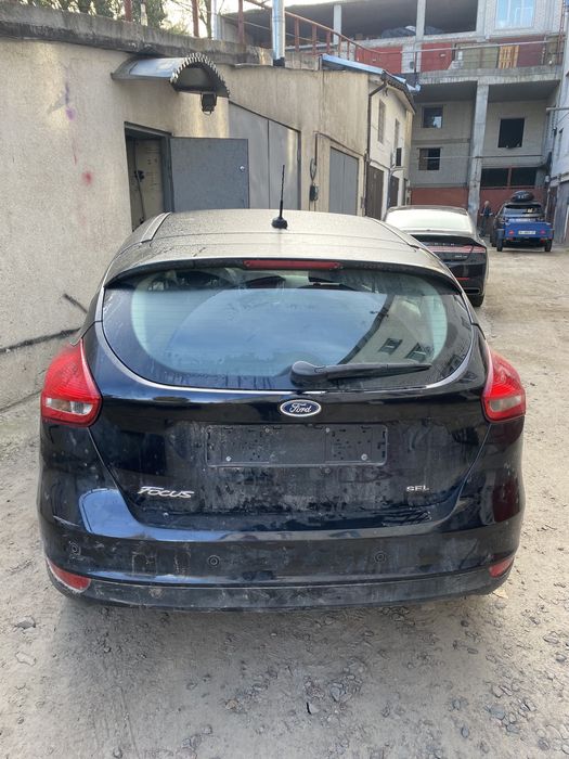 продам на Фокус 3 багажник рест та дорест