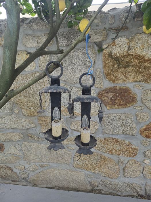 Vários candeeiros de exterior vintage (antiguidades)

Possibilidade d