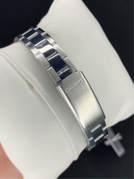 Годинник жіночий Casio LTP-V009D-4 Рожеві Оригінал Гарантія Часы