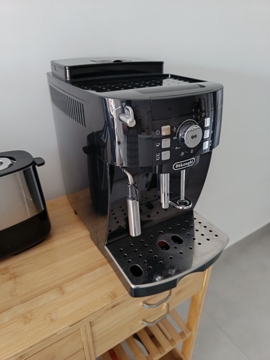 Máquina de Café Delonghi Magnifica S