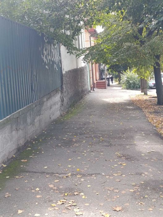 Продам будинок в центрі міста