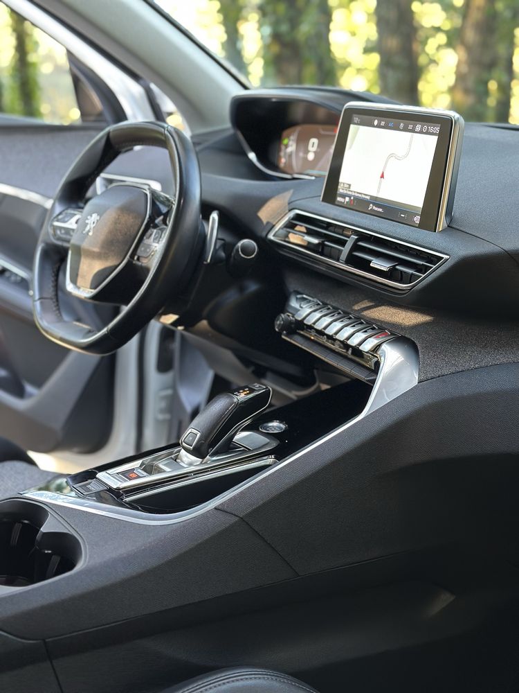 PEUGEOT 3008 1.5 BLUE-HDI CX AUTOMÁTICA